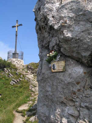 gedenkstein.jpg (94320 Byte)